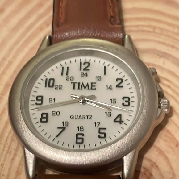 Time watch with Brien leather band & new battery - NWOT - Picture 1 of 7